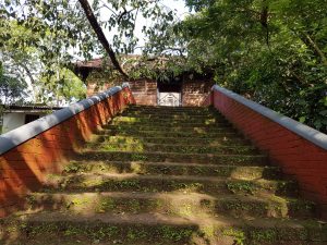 Steps from the Chira to the temple